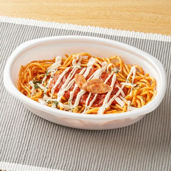 シリーズ過去最大の麺量400g、特盛ナポリタン爆誕！ナポリタンの名店「スパゲッティーのパンチョ」監修「特盛　太麺！チーズナポリタン」6月24日（火）より発売～特製ソースが絡む太麺で食べ応え抜群！！～ 画像 2