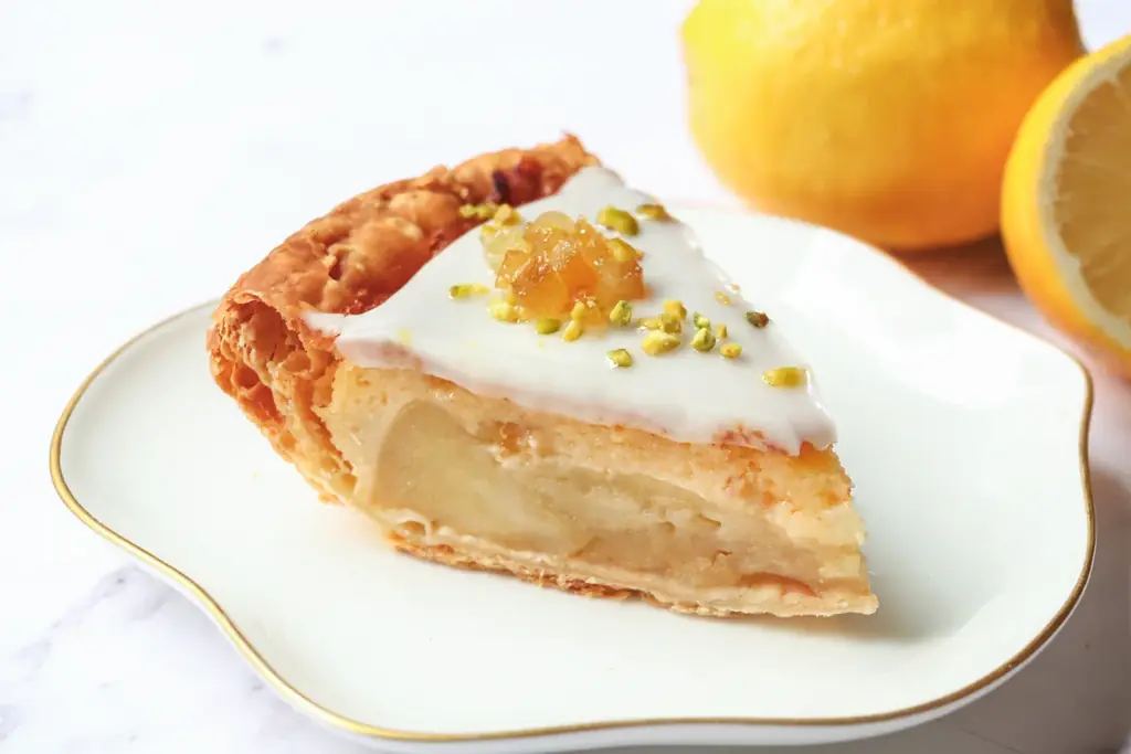 【季節限定】アップルパイ専門店「グラニースミス」、2つの洋菓子を一度に楽しめる『レモンケーキアップルパイ』を2025年7月1日（火）より販売開始！ 画像 2