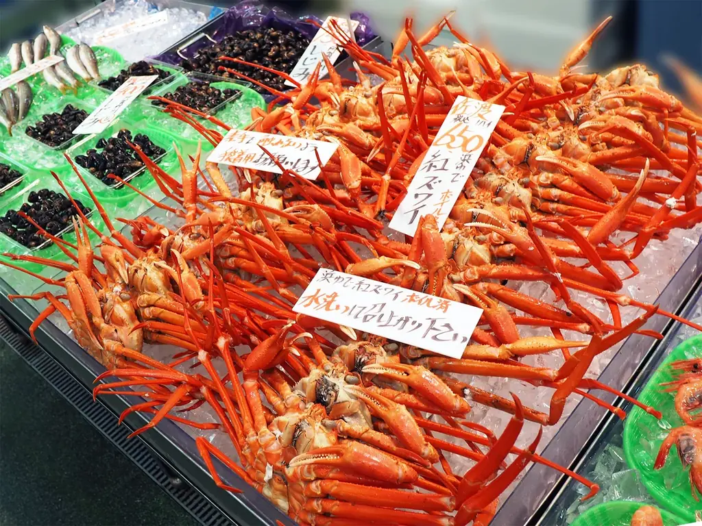 手のひらからはみ出す！角上魚類の「角上うなぎおにぎり」登場。土用の丑の日に向けてたっぷりのうなぎ蒲焼きを使用した、圧倒的な大きさと具材の贅沢さにこだわったおにぎり第三弾！ 画像 14