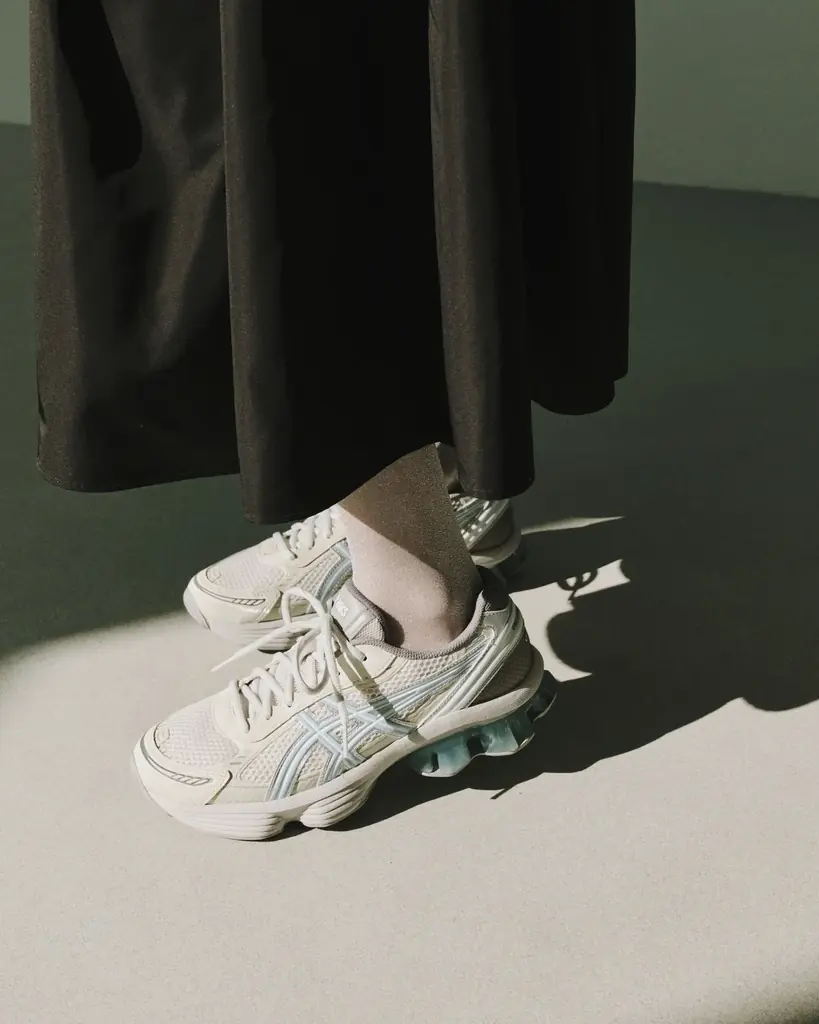 【ASICS for emmi】アーカイブスニーカーから着想を得て生まれたモデル「GEL-KINETIC FLUENT」をemmiらしい洗練されたカラーで別注＜6月24日(火)オンライン先行予約開始＞ 画像 7