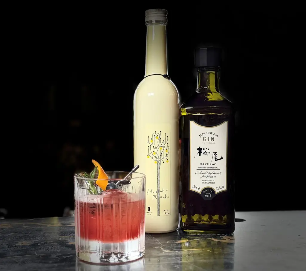 【リーガロイヤルホテル広島】OK!!広島（おいしいけぇ、ひろしま）×リーガロイヤルホテル広島 第1弾！カクテル『OK!!広島×Leggenda Rossa ～赤い伝説～』を期間限定で提供 画像 1