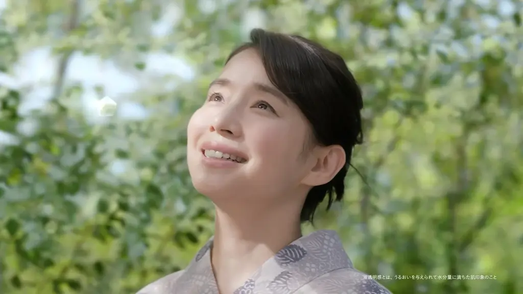 石田ゆり子さんが浴衣姿を披露。エリクシール新CM「浴衣」篇 絶賛放映中。~この夏、新緑からあふれ出す光と透明感に満ちる肌が呼応する、エリクシールの新CMが登場~ 画像 4