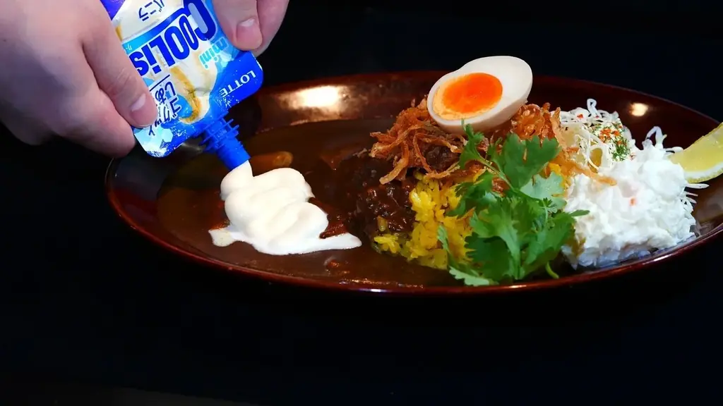 飲むアイス「クーリッシュ」と「カレーは飲み物。」が夢のコラボ！夏にこそオススメしたい夢の“飲み物コラボ”が実現！『クーリッシュ×カレーは飲み物。クーリッシュ黒カレー』 画像 3