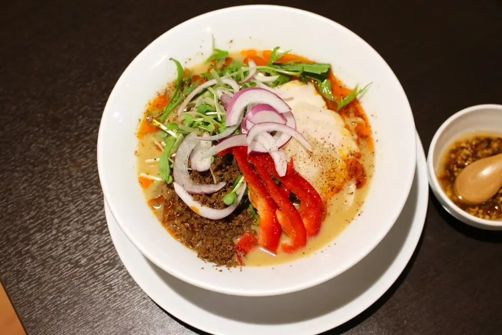 7/2開始！サクサクしょうゆアーモンド冷やし担担麺の夏季限定発売