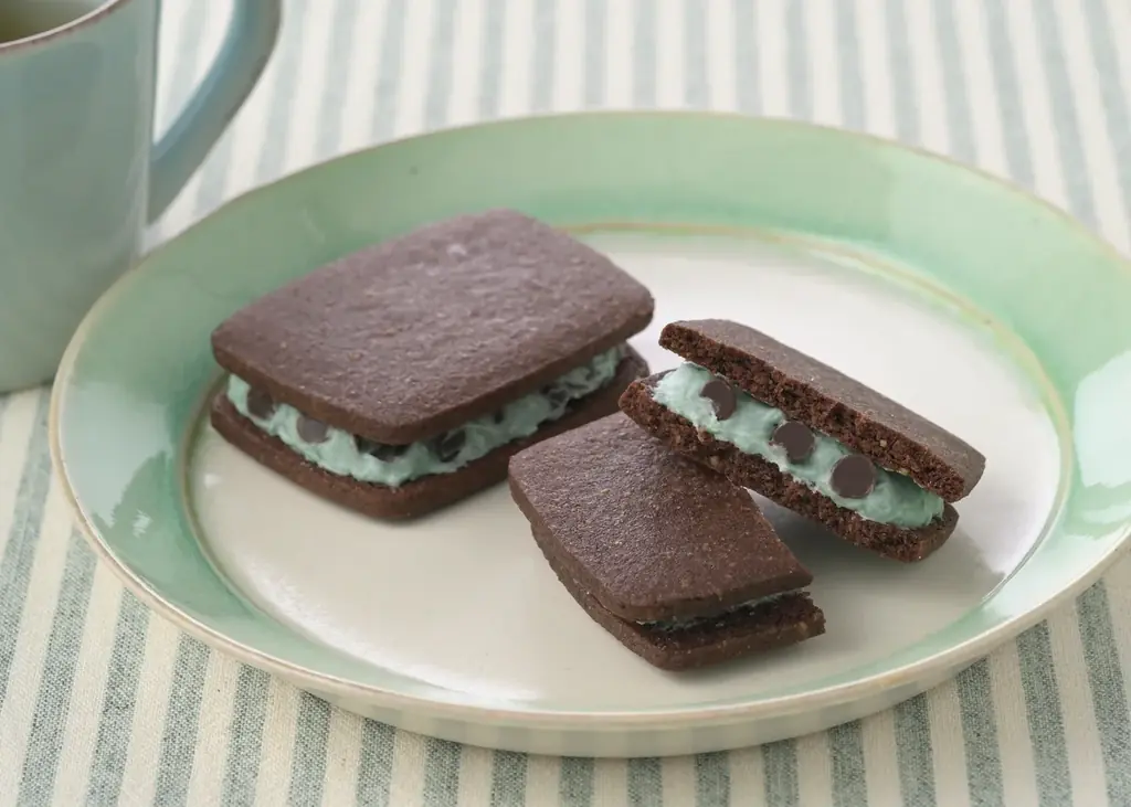【銀座コージーコーナー】今年はチョコミントスイーツ第2弾が登場。スーっと爽やか！ミント強めゼリーがアクセント 画像 3