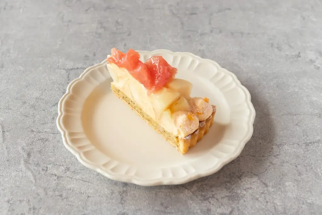 【DISHES and TART『SAN』】夏季限定！みずみずしい桃を贅沢に使ったタルトが新登場～旬の香りが広がるタルトをお楽しみください～ 画像 5