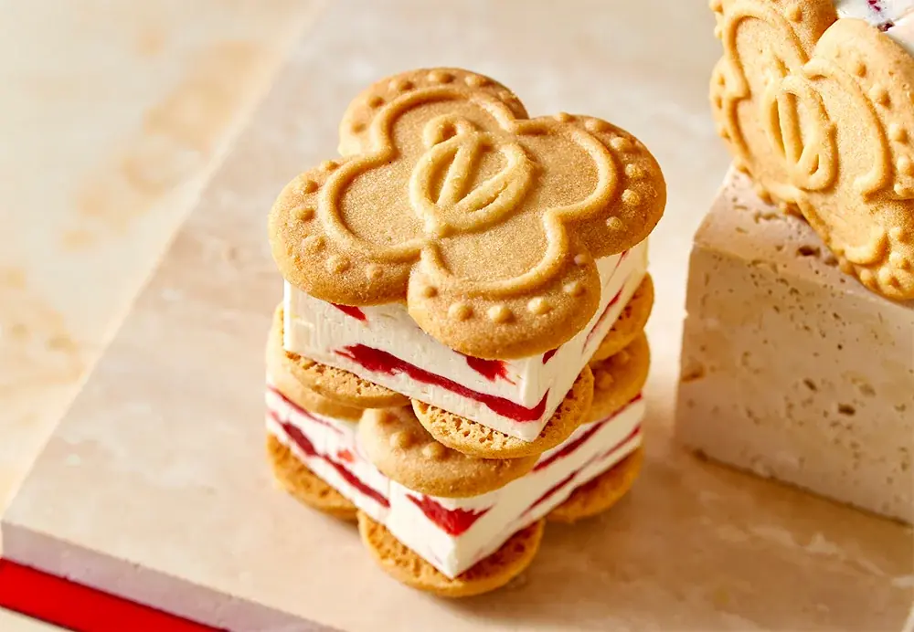 【名古屋タカシマヤ】完売必至の東京発いちごスイーツ専門店「VERY RUBY CUT」。ピスタチオバターをまるごと頬張る夏の新作や、当店限定アソート缶とともに〈アムール・デュ・ガトー〉へ 画像 15