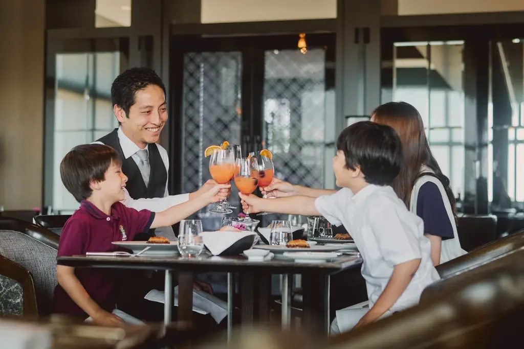 【ザ・リッツ・カールトン東京】贅沢なメロンパフェや、夏の風物詩”かき氷”を用いたサマーブランチ、キッズ クッキングワークショップなどご家族皆様で夏を満喫するメニューを多数お届け 画像 3