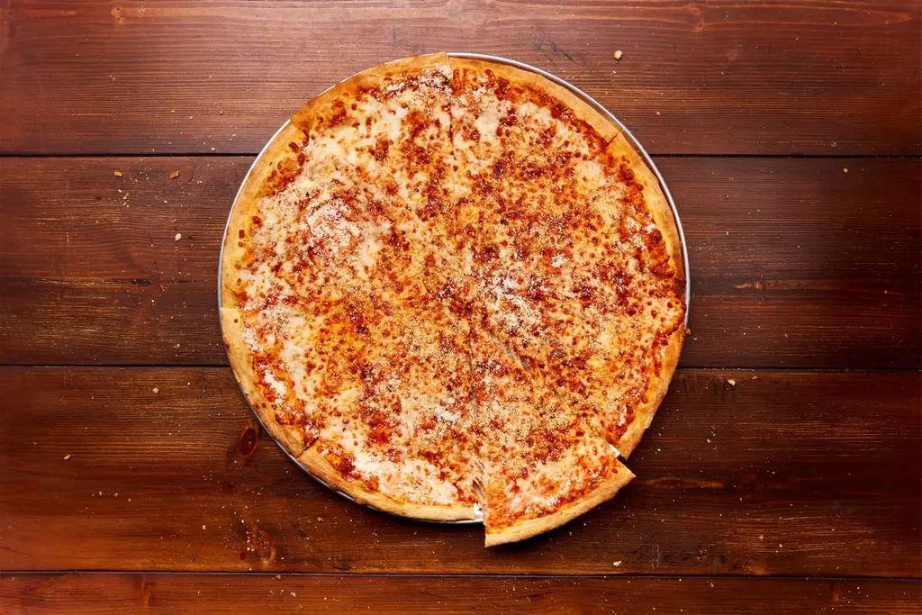 ドミノ・ピザ、本場ニューヨークで愛される王道ピザを再現！直径約40cmのほおばるエンターテインメント「ニューヨークスタイル」6月30日（月）より販売開始！ 画像 3