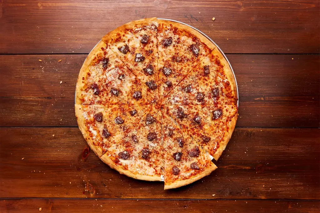 ドミノ・ピザ、本場ニューヨークで愛される王道ピザを再現！直径約40cmのほおばるエンターテインメント「ニューヨークスタイル」6月30日（月）より販売開始！ 画像 4