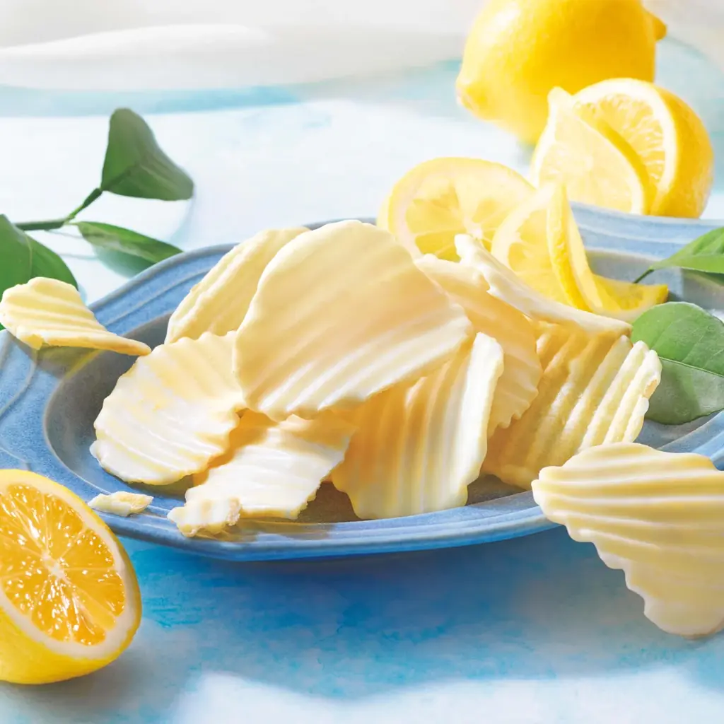 【ロイズ】東北・北陸・東海・近畿・中国・四国・九州地方を巡るロイズ「移動販売車」。7月のおすすめ商品や出店予定のご紹介。夏限定の生チョコレート[塩キャラメル＆オレンジ]も販売。 画像 8