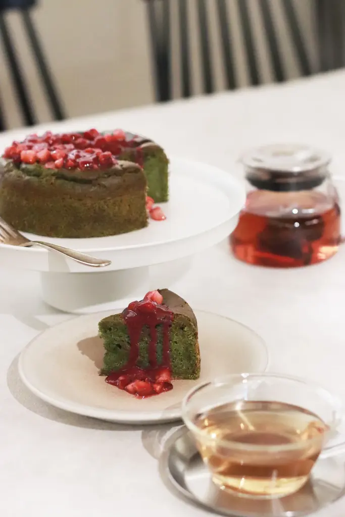 宇治抹茶の豊かな香りを楽しめるグルテンフリーのガトーショコラがCosme Kitchen Adaptationに新登場！ 画像 2