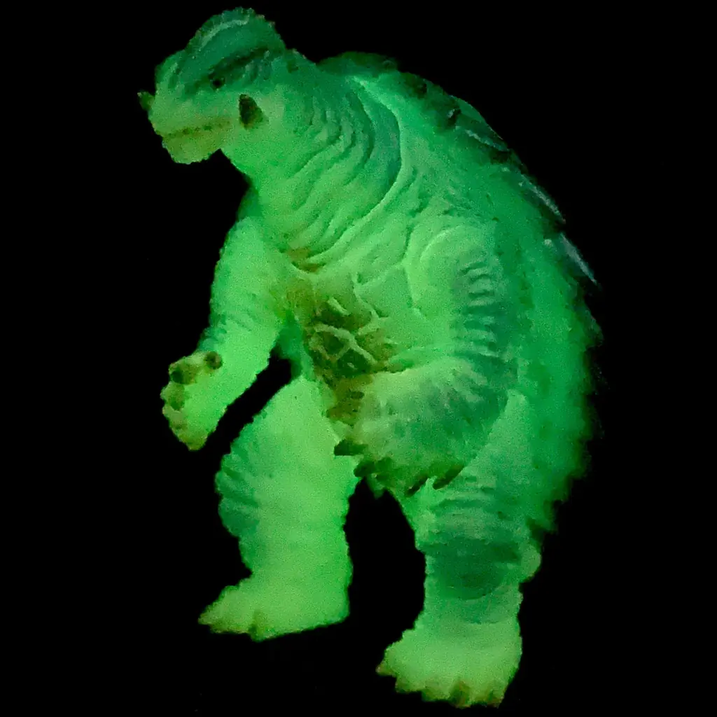 レトロソフビデザインのガメラ、ギロン、ギャオス、巨大レギオンが『蓄光』をテーマに、CCPJAPAN ミドルサイズシリーズ ガメラ【第6弾】として全5種で登場！ 画像 11