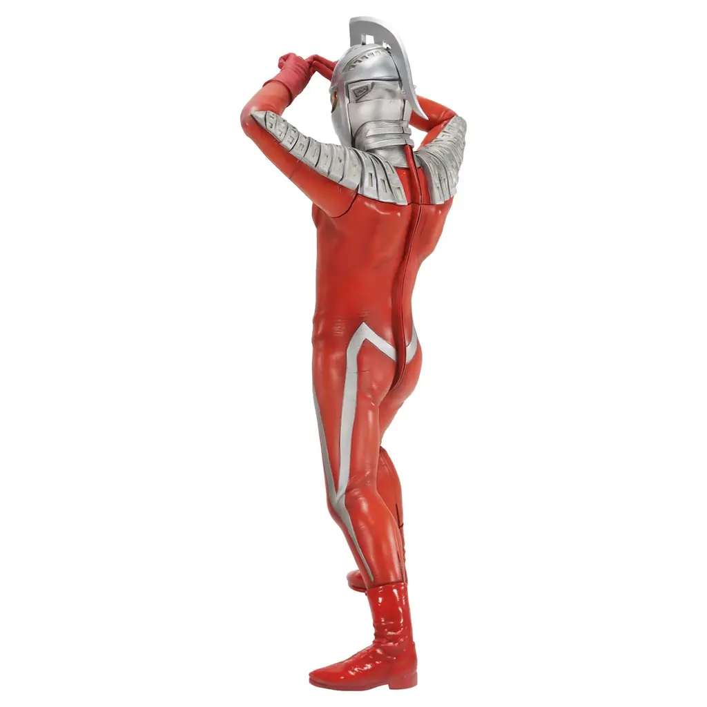 『ウルトラセブン』が『エメリウム光線(反磁力線)』を発動する姿を再現した、ハイクオリティソフビ製フィギュアが完全新規造形として登場! 画像 5