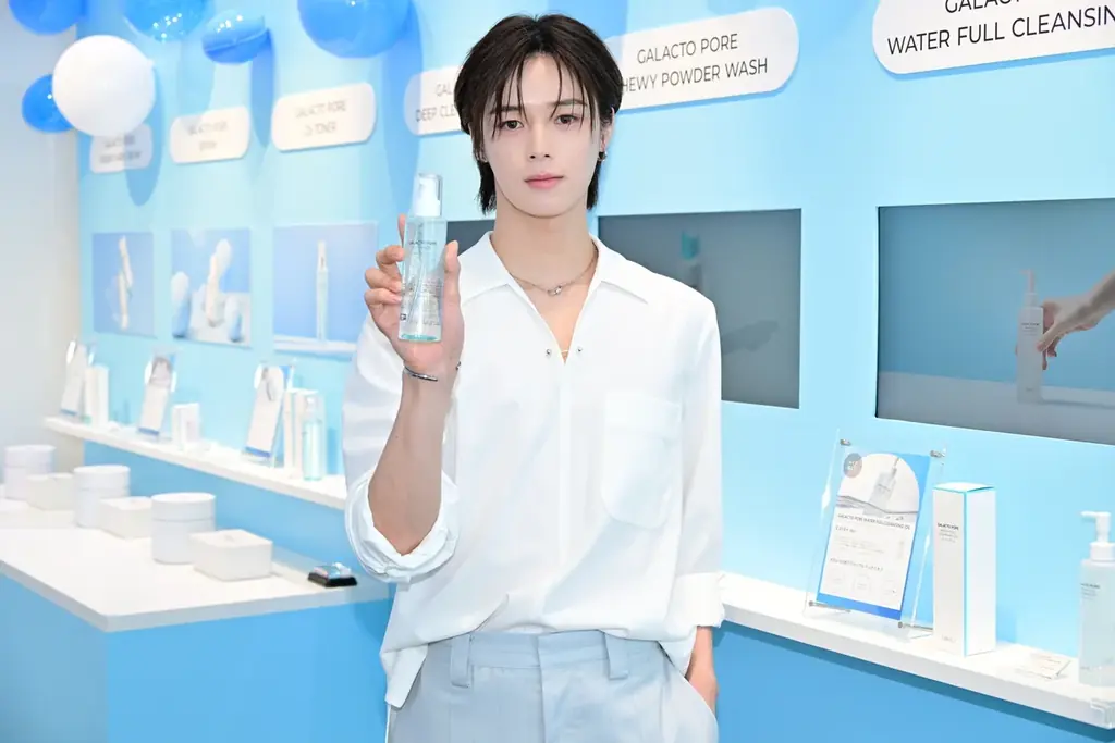 韓国スキンケアブランド「SAM’U（サミュ）」大規模POPUP STOREが表参道に登場！ブランドアンバサダー・&TEAMのKさんがひと足先に“入学”！ 画像 3