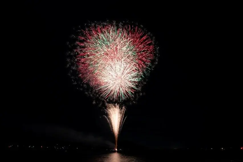 2025年10月5日開催「よこすか開国花火大会」の詳細と見どころ