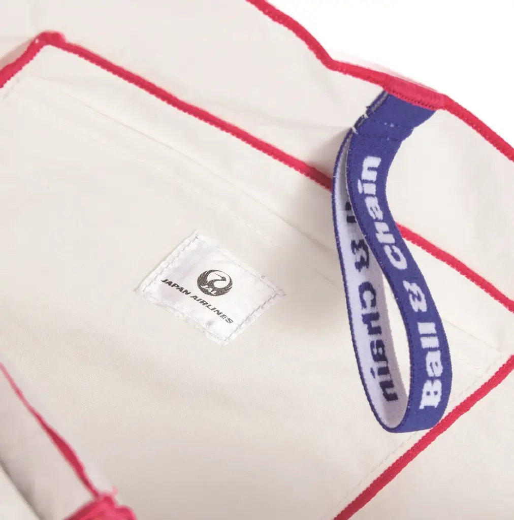 【7月～8月JAL機内販売商品】華やかで個性的な刺しゅうが大人気の「ボールアンドチェーン」から、JALとのコラボレーション第3弾のオリジナルバッグが登場！ 画像 3