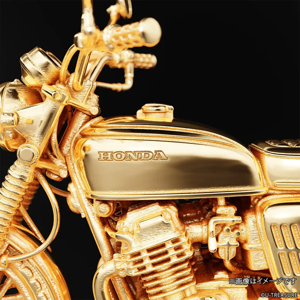 【Honda】”ナナハン”の代名詞「CB750FOUR」1969年モデルの1/24サイズ　シルバー製フィギュア。ナンバープレートにシリアルナンバーを刻印 画像 15