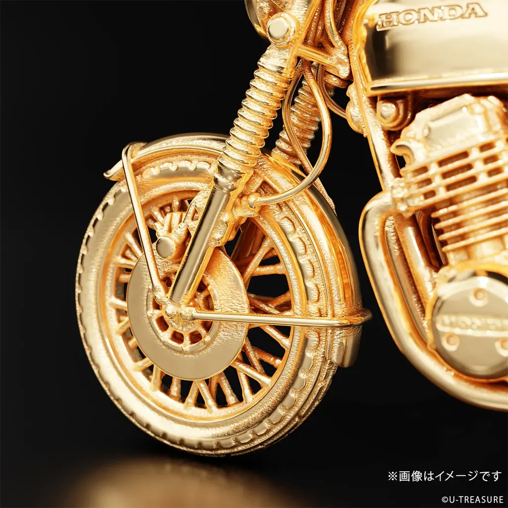 【Honda】”ナナハン”の代名詞「CB750FOUR」1969年モデルの1/24サイズ　シルバー製フィギュア。ナンバープレートにシリアルナンバーを刻印 画像 16