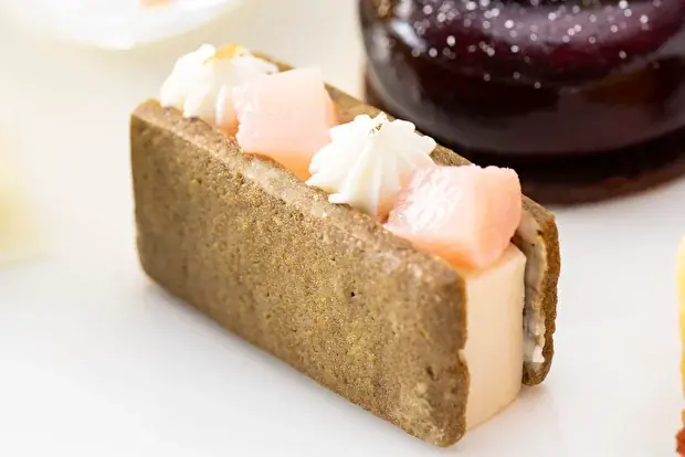 抹茶と夏の果実が織りなす贅沢アフタヌーンティー　京都東急ホテルで楽しむ「祇園辻利」の抹茶を使用した特別メニュー 画像 4