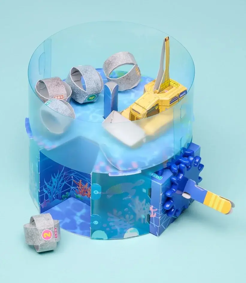 建設機械メーカー・コマツと雑誌『幼稚園』のコラボで実現、万博展示の “水中施工ロボット” が組み立て紙付録に！　子どもたち大好き “重機” の未来はこんな感じ！！ 画像 2