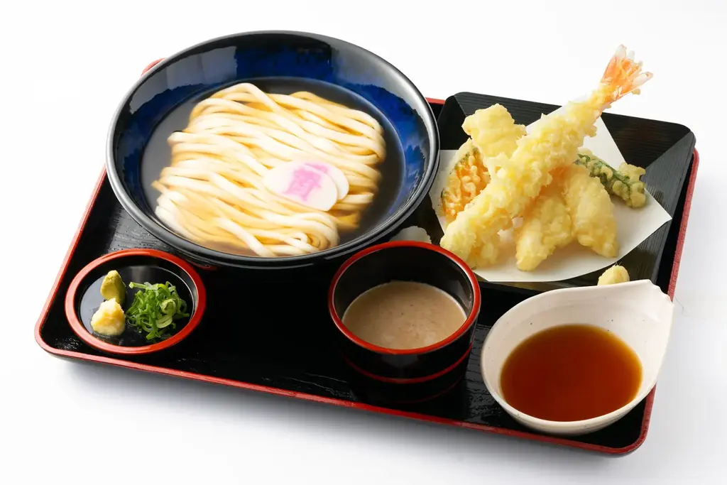 7/2(水)～「冷やし胡麻つけうどん」が1年ぶりに帰ってきます！専用に仕立てた冷たい出汁と濃厚胡麻だれでうどんを楽しむ、涼味あふれる夏の新定番！今年は生七味を入れて楽しむ「ちょい辛」バージョンも登場！ 画像 5