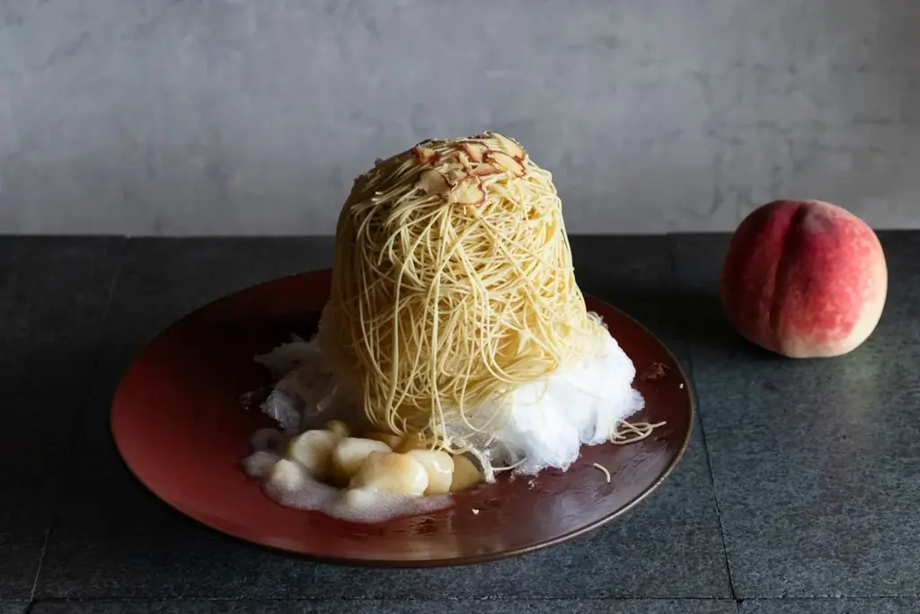 【和栗専門紗織】桃 × 和栗の夏ならではのデザート。『果織』『モンブラン桃氷』『モンブランソフト桃』期間限定発売！／紗織本店・ジェイアール京都伊勢丹 画像 5