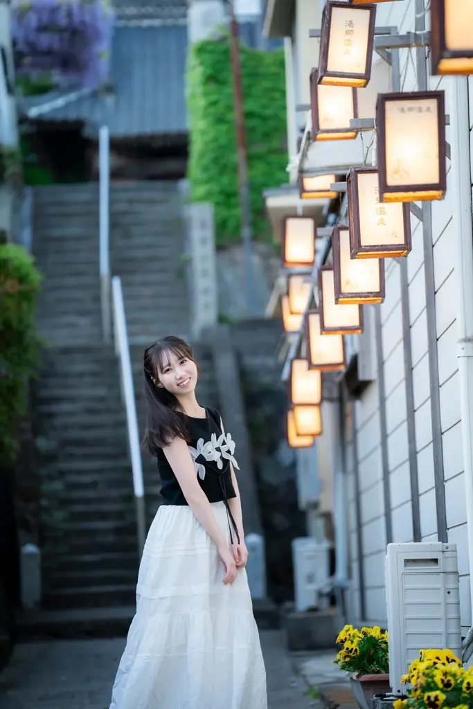 ちょっと大胆、でも愛らしい。STU48・内海里音1st写真集が2025年10月8日（水）に発売決定！ 画像 5