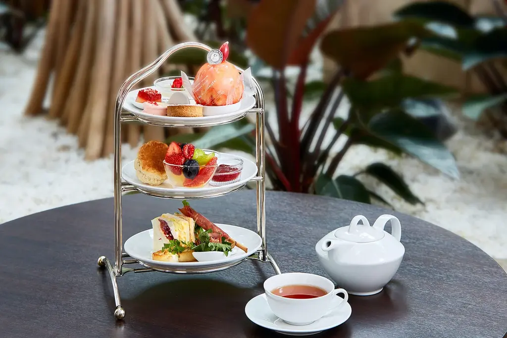 【水戸プラザホテル】果実の美味しさをまるごと味わう、みずみずしい桃が主役の7月限定アフタヌーンティーセットが登場 画像 1