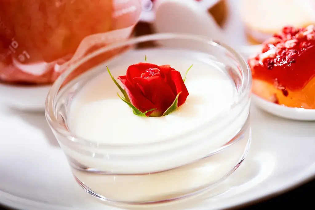 【水戸プラザホテル】果実の美味しさをまるごと味わう、みずみずしい桃が主役の7月限定アフタヌーンティーセットが登場 画像 6