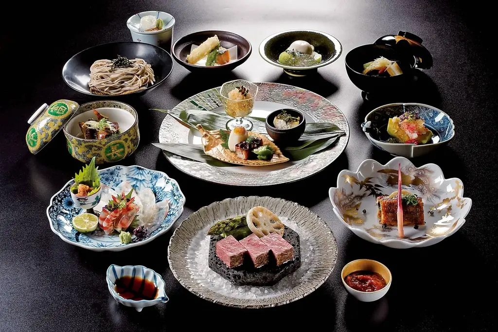 6月29日開始「花がすみ」の夏季会席料理で旬の味覚を堪能