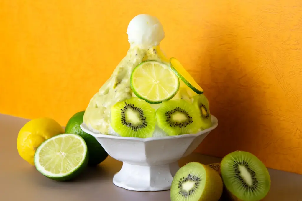 夏限定のお楽しみ。かき氷＆スムージーが３＋３で７月７日からスタート。神戸旧居留地カフェ「ニューラフレア」 画像 4