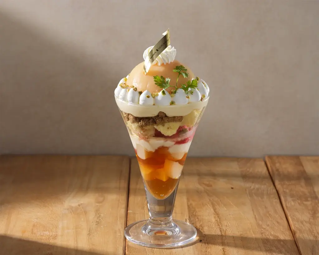 【ドレモルタオ】新作メニュー公開！7月限定の北海道メロンをふんだんに使用した新作パンケーキや、ももを丸ごと使用したパルフェなど、旬の素材を贅沢に使用。 画像 3