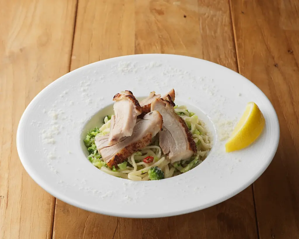 【ドレモルタオ】新作メニュー公開！7月限定の北海道メロンをふんだんに使用した新作パンケーキや、ももを丸ごと使用したパルフェなど、旬の素材を贅沢に使用。 画像 4