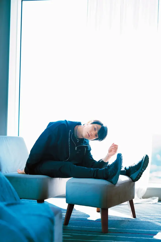 【1冊丸ごと 羽生結弦さん大特集！】『Quadruple Axel 2025 羽生結弦 SPECIAL』 （6月30日発売） 独占インタビュー＆撮り下ろしグラビアを掲載。綴じ込みポスター2枚付き！ 画像 3