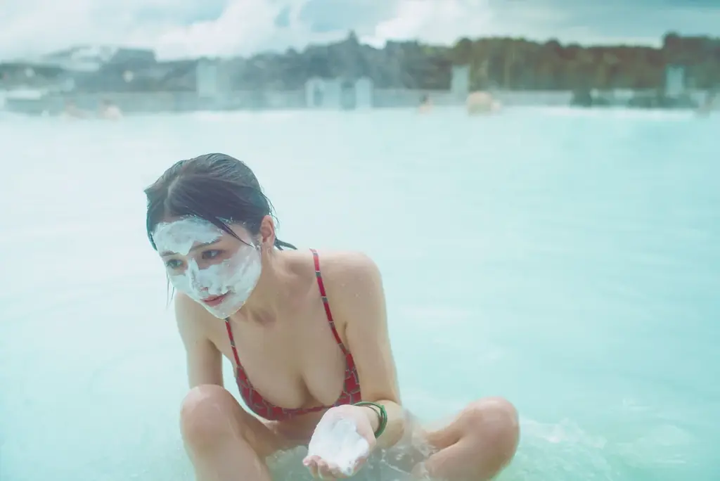 長濱ねる写真集が7月15日発売！北欧での自然体ショット満載