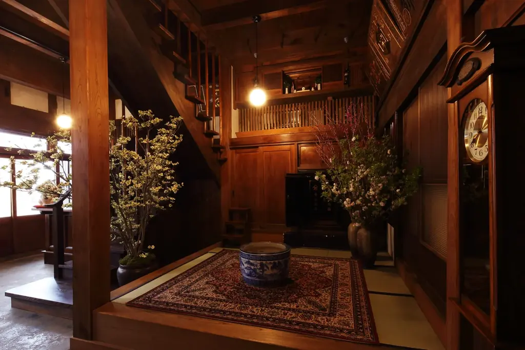 2025年7月開始｜萬屋本店の歴史的建物で味わう特別アフタヌーンティー