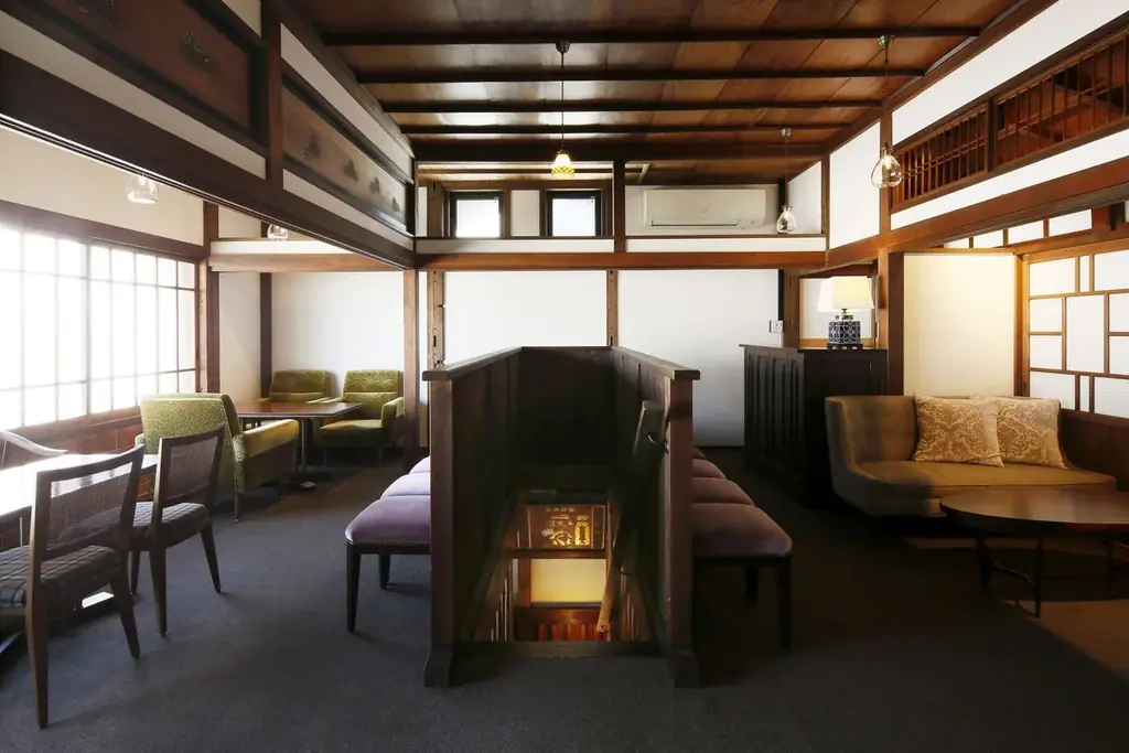 「オープン10周年目＆築100周年目を記念し、日本の方へアフタヌーンティーを開催。」鎌倉の景観重要建築物等に指定された建物で鎌倉と老舗酒問屋の趣向をこらしたスイーツでゆったりした時間をお過ごしください 画像 2