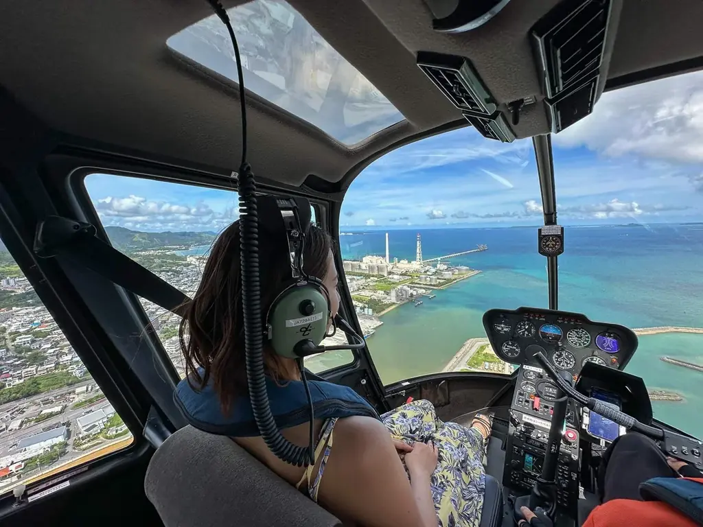 AirX、沖縄「かりゆしビーチリゾート・オーシャンスパ」にて約3年ぶりにヘリコプター遊覧再開 画像 2