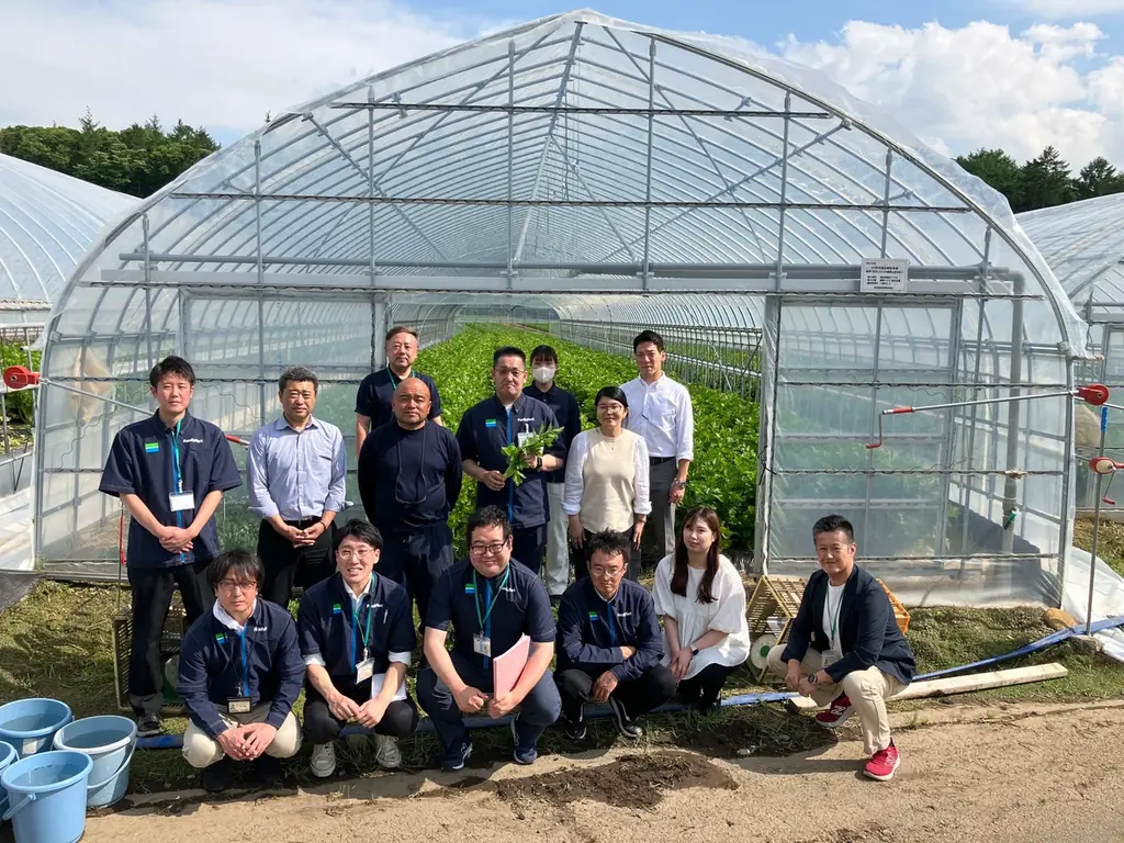 【甲信地方限定】ファミリーマート × 長野県 × JA全農長野 アスパラピラフおむすび、うま塩セロリと塩昆布キャベツなど信州産食材を使用した商品6種類が 7月1日（火）から順次発売！ 画像 3