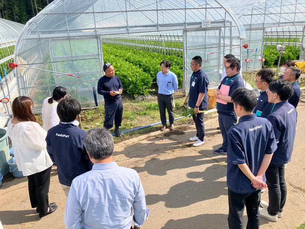 【甲信地方限定】ファミリーマート × 長野県 × JA全農長野 アスパラピラフおむすび、うま塩セロリと塩昆布キャベツなど信州産食材を使用した商品6種類が 7月1日（火）から順次発売！ 画像 4