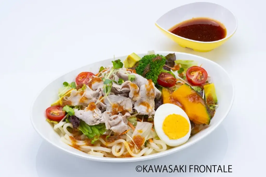 川崎フロンターレ×エバラ食品　レシピコラボ企画第２弾　「おろしのたれ」シリーズを使った涼味メニューを７月１日よりチームの公式カフェにて提供開始 画像 3