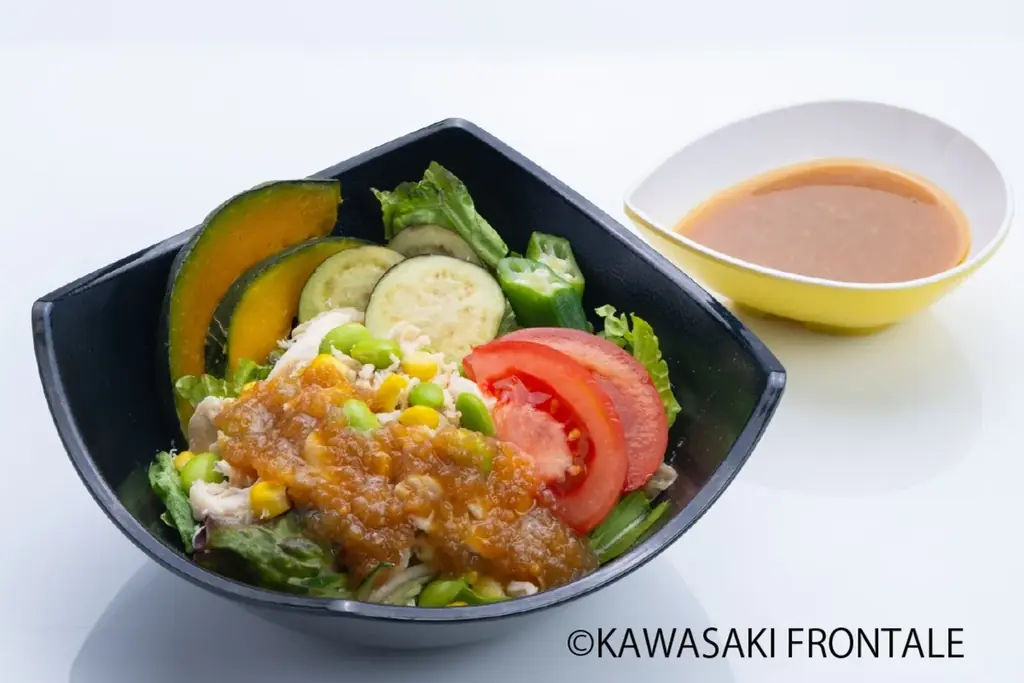 川崎フロンターレ×エバラ食品　レシピコラボ企画第２弾　「おろしのたれ」シリーズを使った涼味メニューを７月１日よりチームの公式カフェにて提供開始 画像 4