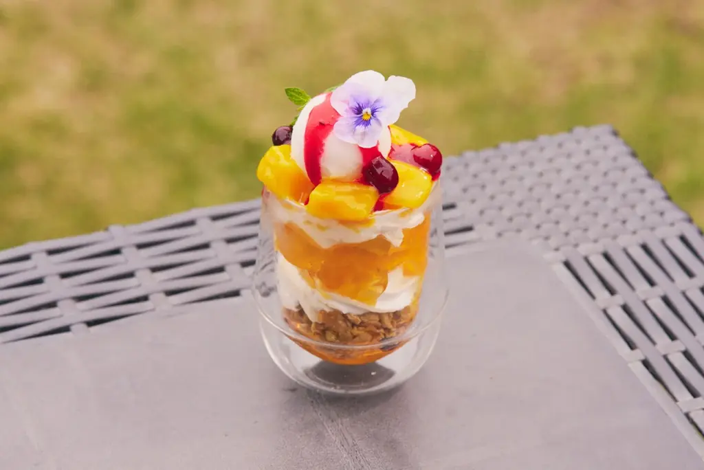 【2025年7月1日より販売開始】完熟マンゴーの魅力をぎゅっと凝縮『マンゴー』をテーマにした7月限定スイーツ＆ドリンク 画像 3