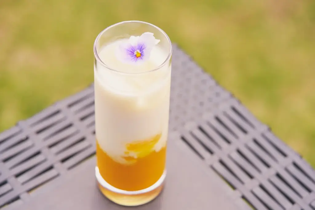 【2025年7月1日より販売開始】完熟マンゴーの魅力をぎゅっと凝縮『マンゴー』をテーマにした7月限定スイーツ＆ドリンク 画像 5