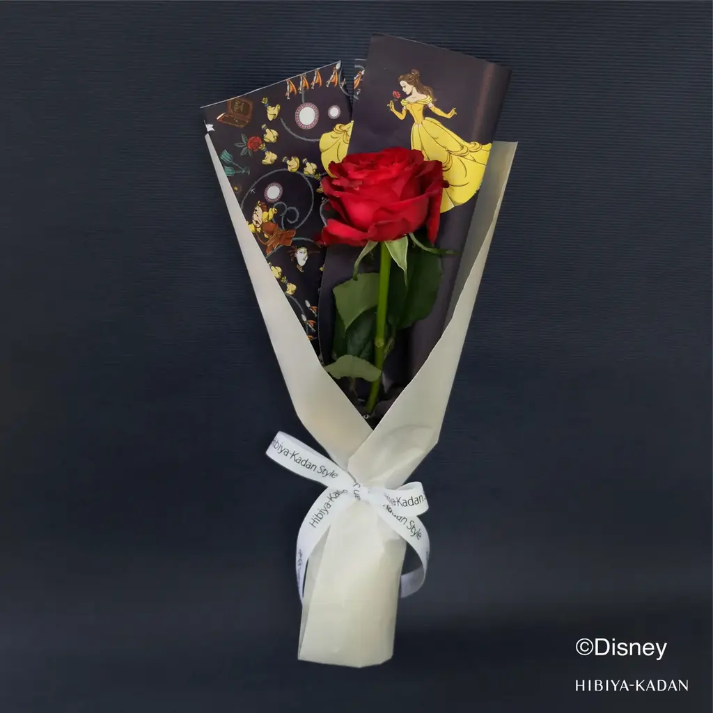7月7日は愛を贈る七夕。ディズニー・アニメーション映画『美女と野獣』の世界観を表現した「真実の愛」を象徴する深紅のバラのブーケなど、4種のフラワーギフトを日比谷花壇店頭で期間限定販売。 画像 8