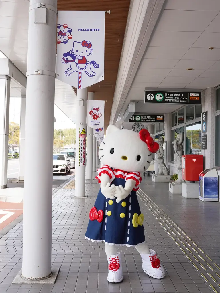 「大分ハローキティ空港」から「ハーモニーランド」をつなぐラッピングバス“ハーモニーライナー”8月2日より運行開始！サンリオキャラクターたちが彩る特別なバスで、#大分から世界へHELLO 画像 3