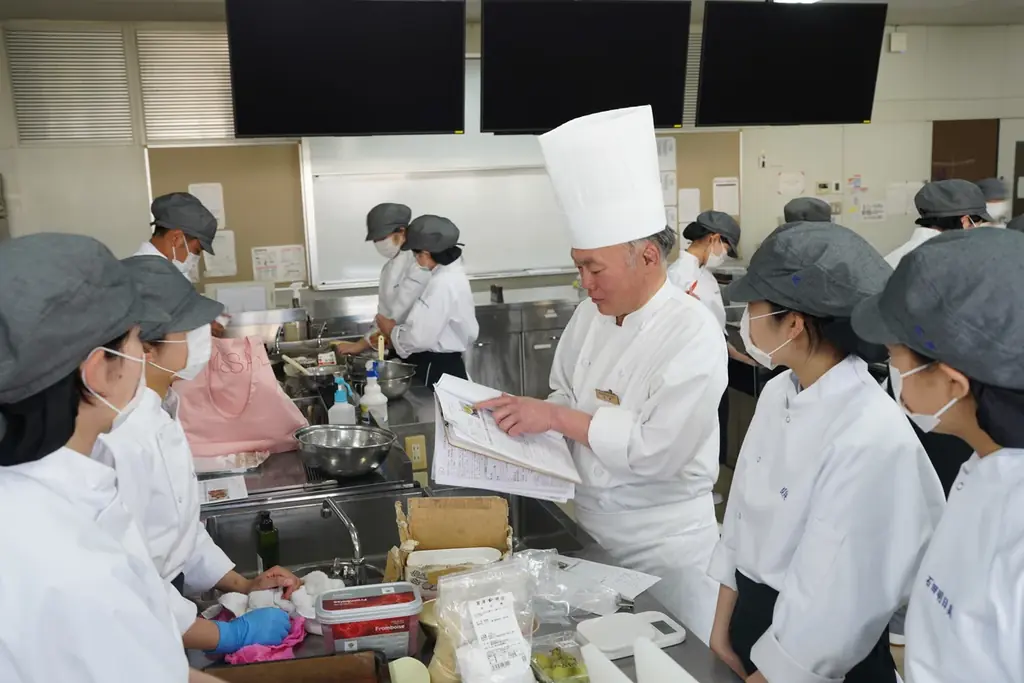【名鉄小牧ホテル】 産学連携プロジェクトにより新デザートが誕生 ～ 地元高校生が「バリッチェ」ホテルデザートメニュー開発に本気チャレンジ ～ 画像 9