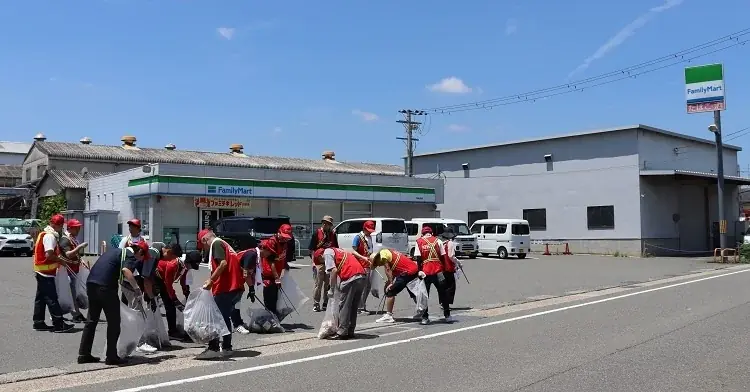 清掃活動と新商品発売