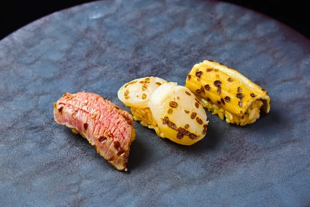 世界で12店舗展開のグローバル鮨レストラン「Aburi TORA」 7/24(木)開業の商業施設「豊洲セイルパーク」に国内3号店オープン 画像 4